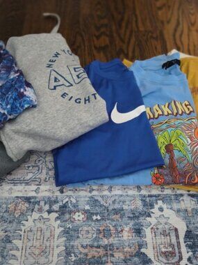 Women's Size Small Bulk Shirt